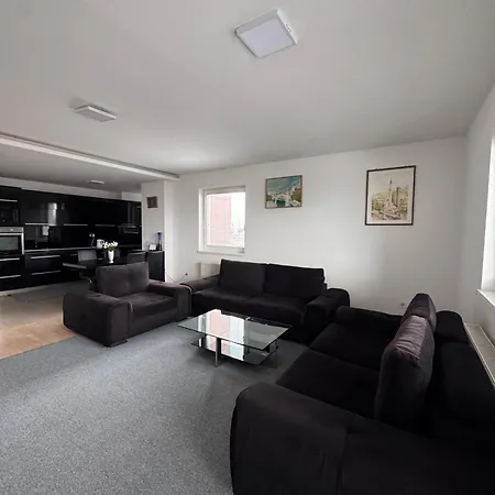 Apartment Kamelia *